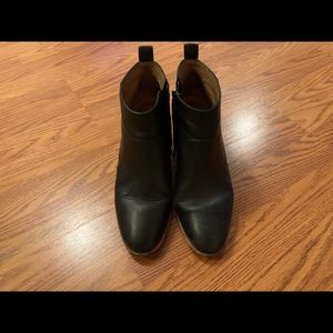 Madewell black leather ankle booties. Size 8